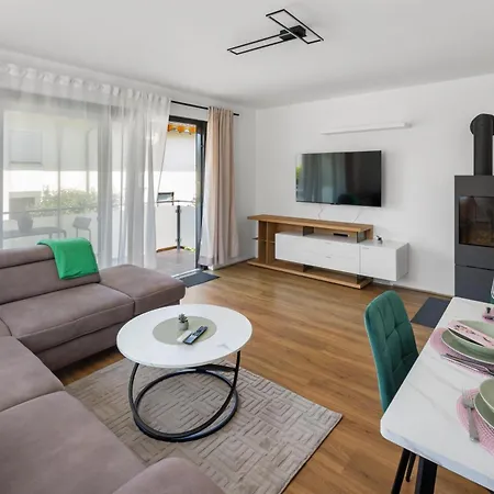 Apartment Kms Homes - Balcony - Netflix - Modern *