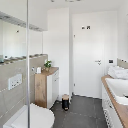 Apartment Kms Homes - Balcony - Netflix - Modern Günzburg