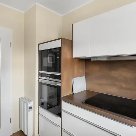 Kms Homes - Balcony - Netflix - Modern * Günzburg